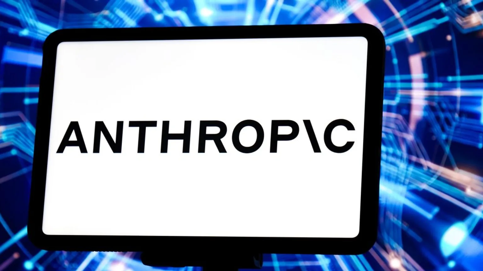 Anthropic подала конфиденциальную заявку на IPO при оценке около $965 млрд